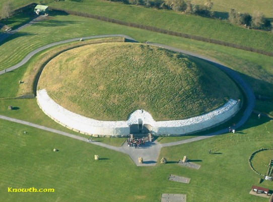 Newgrange 542x400