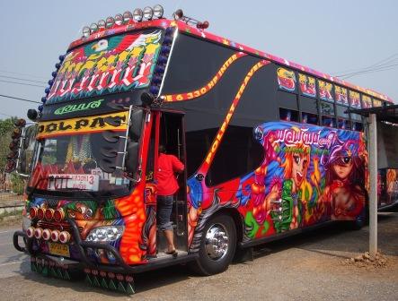 thai-tour-bus