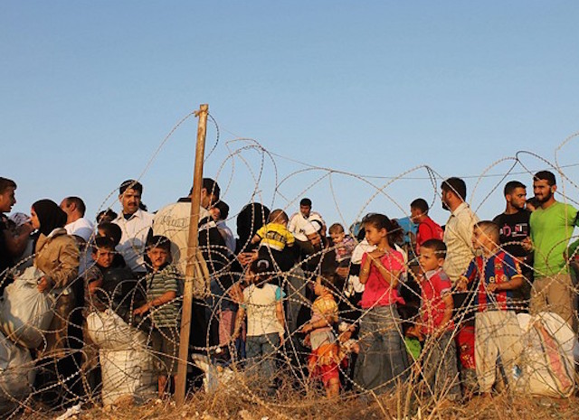 10 Insane Lies People Believe About the European Refugee Crisis