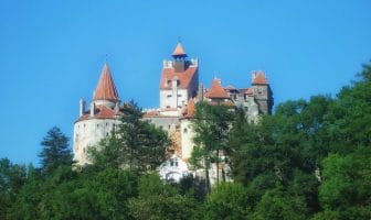 10 Beautiful Places in the World (That Actually Kinda Suck)