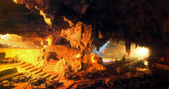 guacara-taina-cavern-bar