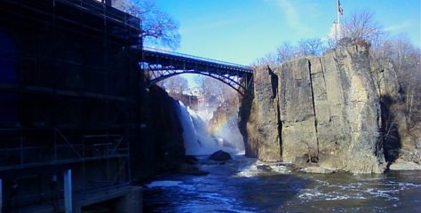 The best time to see the falls is after a rainfall. On the day before this visit, there was a big rainstorm and the next day, the falls displayed beautiful rainbows.