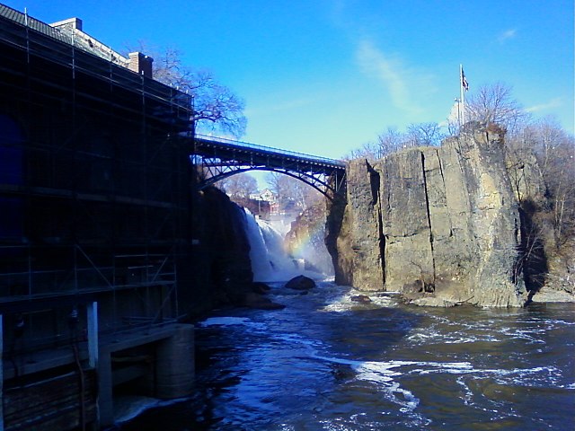 The best time to see the falls is after a rainfall. On the day before this visit, there was a big rainstorm and the next day, the falls displayed beautiful rainbows.