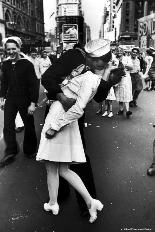 complusive kissing