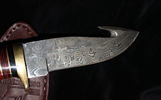 Damascus steel hunting knife