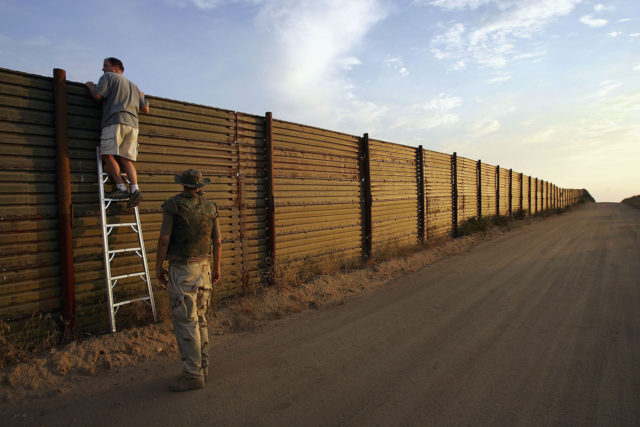 Minutemen Break-Away Group Patrols California-Mexico Border