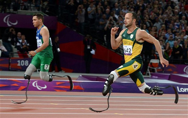 London 2012 Paralympic Games...epa03381044 Alan Fonteles Cardoso Oliveira (L) of Brazil and Oscar Pistorius (R) of South Africa compete in the Men's 200m T44 final at Olympic Stadium during the London 2012 Paralympic Games, London, Britain, 02 September 2012. Alan Fonteles Cardoso Oliveira of Brazil won the gold medal, Oscar Pistorius of South Africa silver and Blake Leeper of USA bronze.  EPA/JULIAN STRATENSCHULTE