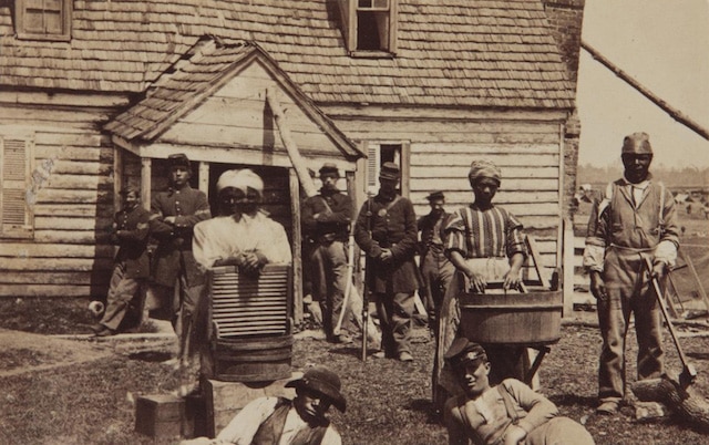 10 Lies You're Told About American Slavery - Toptenz.net